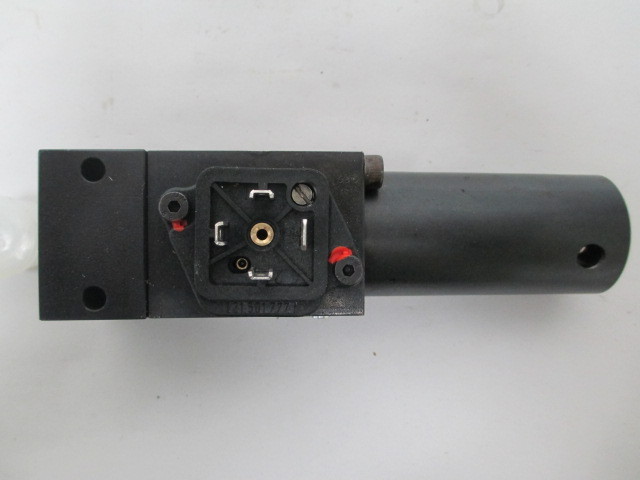 hydraulic valve