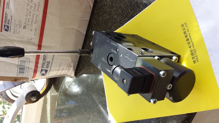 hydraulic valve