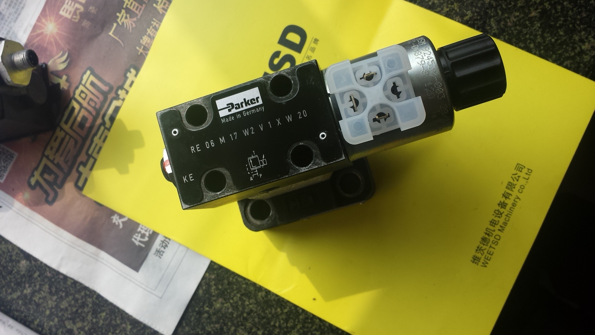 hydraulic valve