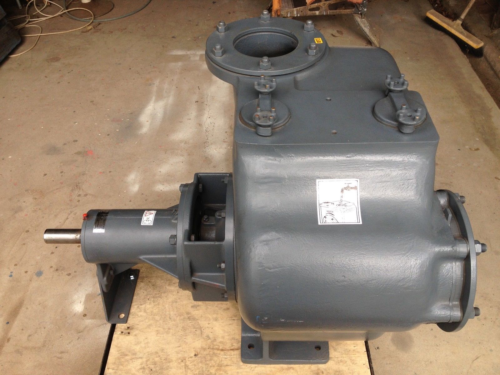 hydraulic valve