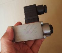 hydraulic valve